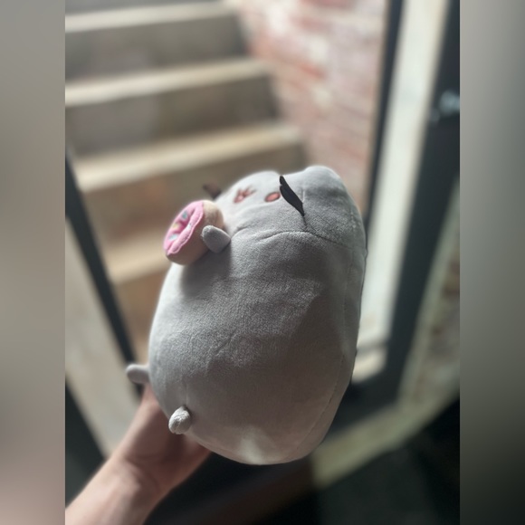 Pusheen The Cat with Donut 9” Plush Gray Toy Used No Tags - Picture 4 of 6